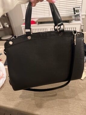 Louis Vuitton Handbag - Classic Women's Tote